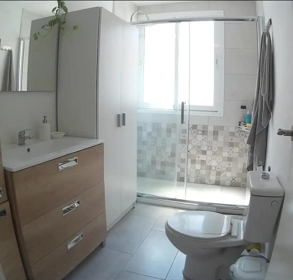 Homestay Habitacion Para 1 Persona En Luminoso Apto A 5 Minutos De La Playa Malaga